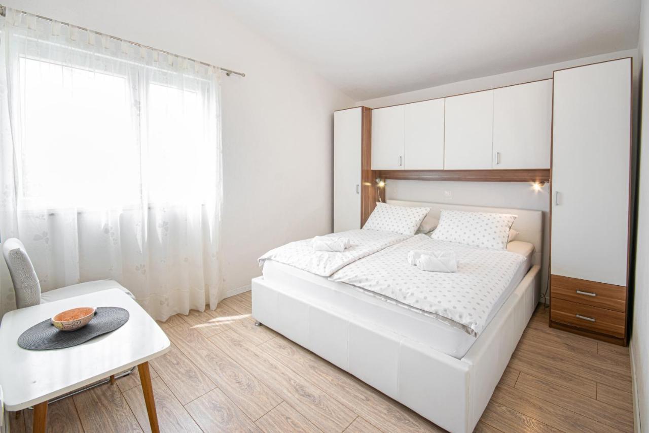 Apartments Villa Luce Makarska Exterior foto